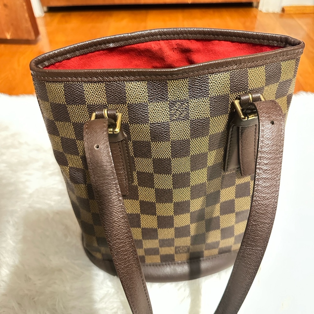 Authentic Louis Vuitton Damien Ebene bucket Marais with Red Interior - Picture 5 of 16